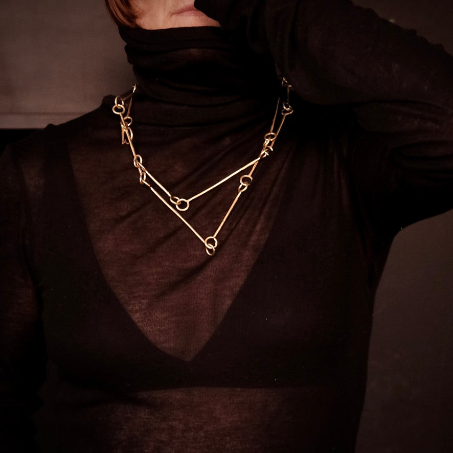 Sinsla Bar Necklace