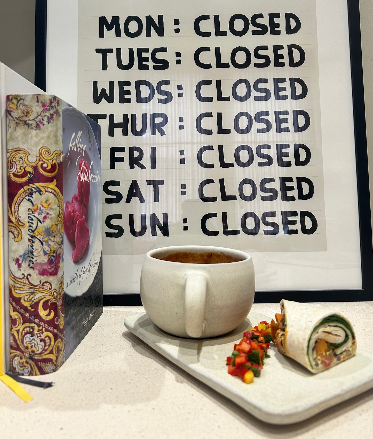 Ceramic Cosy mug & rectangular saucer Beige